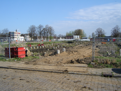 807002 Gezicht op het terrein voor het toekomstige woningbouwproject Vaartsche Compagnie op de plaats van het gesloopte ...